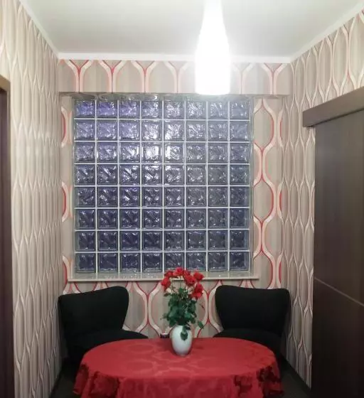 Deluxe-huone, Garage