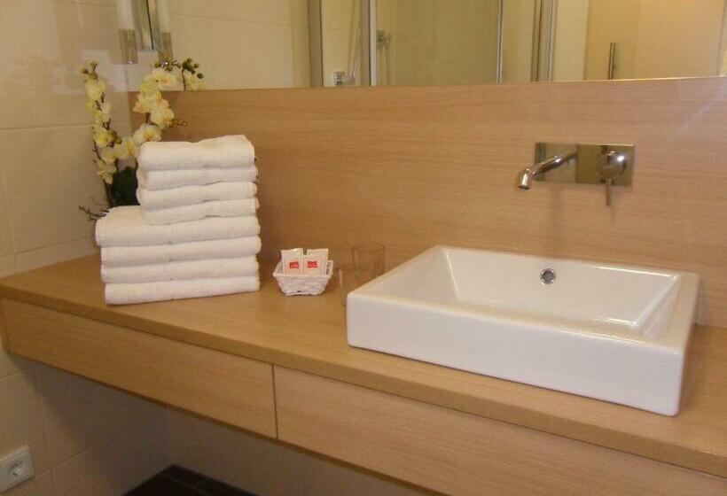 4인용 스탠다드 룸, Gasthof Pension Schütz