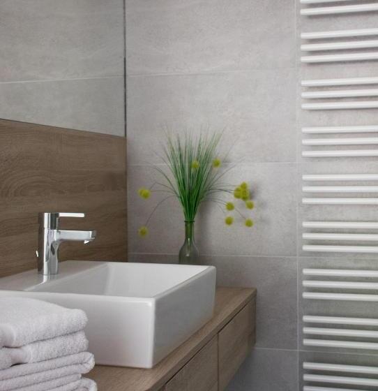 발코니 디럭스 룸, Gasthof Pension Schütz