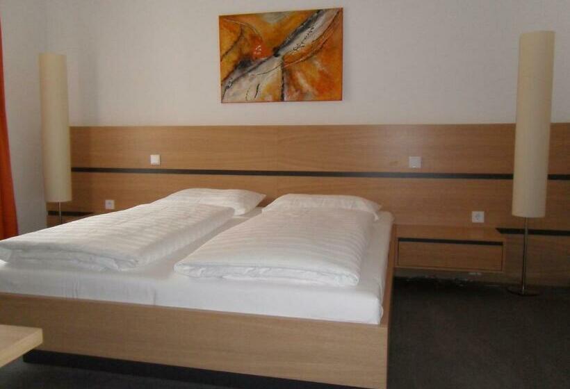 4인용 스탠다드 룸, Gasthof Pension Schütz