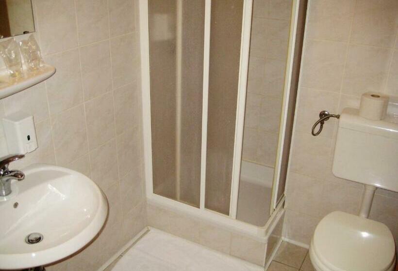 اتاق استاندارد یک نفره, Gostisce Golob