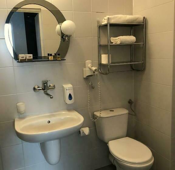 اتاق استاندارد یک نفره, Granada