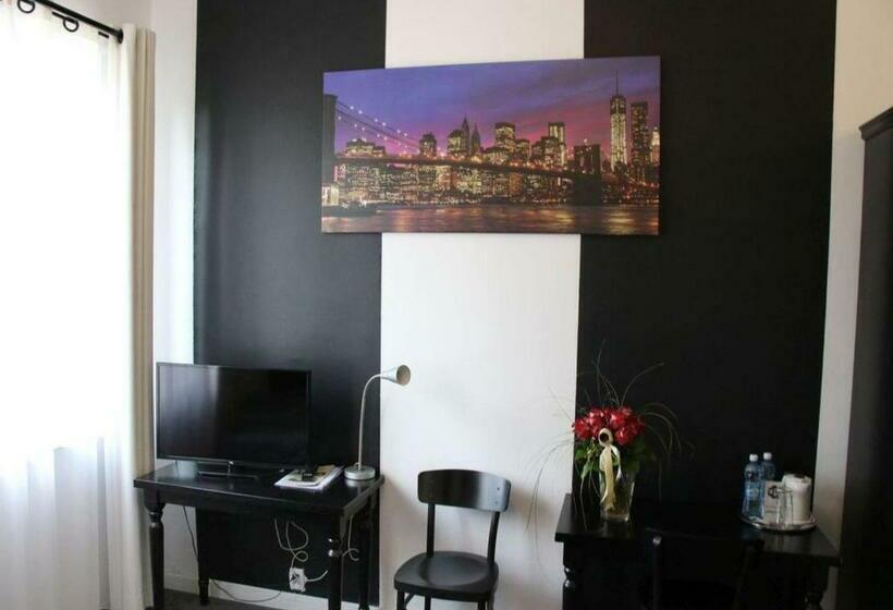 اتاق استاندارد یک نفره, Granada