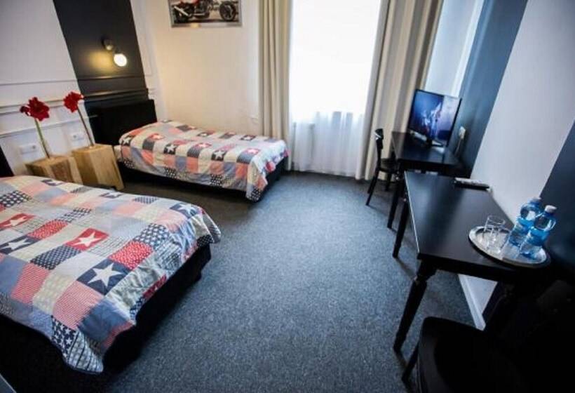 اتاق استاندارد یک نفره, Granada