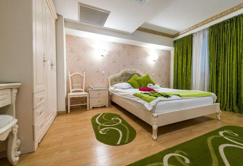 高级大房间, Helin Central