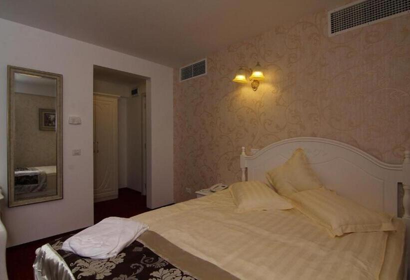 标准间, Helin Central