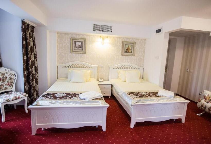 小型套房, Helin Central