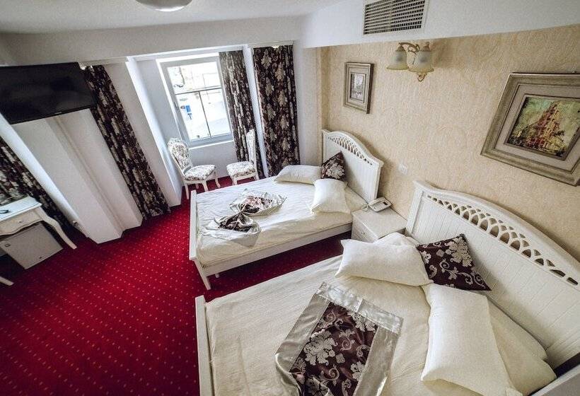 标准间, Helin Central