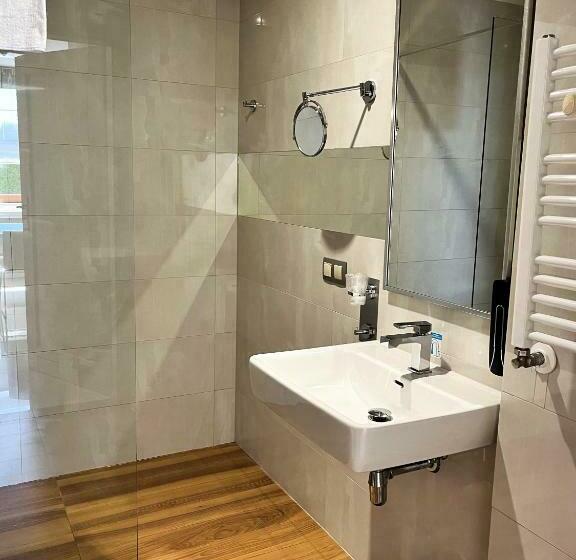 침실 1개 아파트, Kristoff