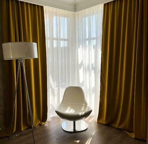 침실 1개 아파트, Kristoff