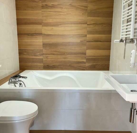 침실 1개 발코니 아파트, Kristoff