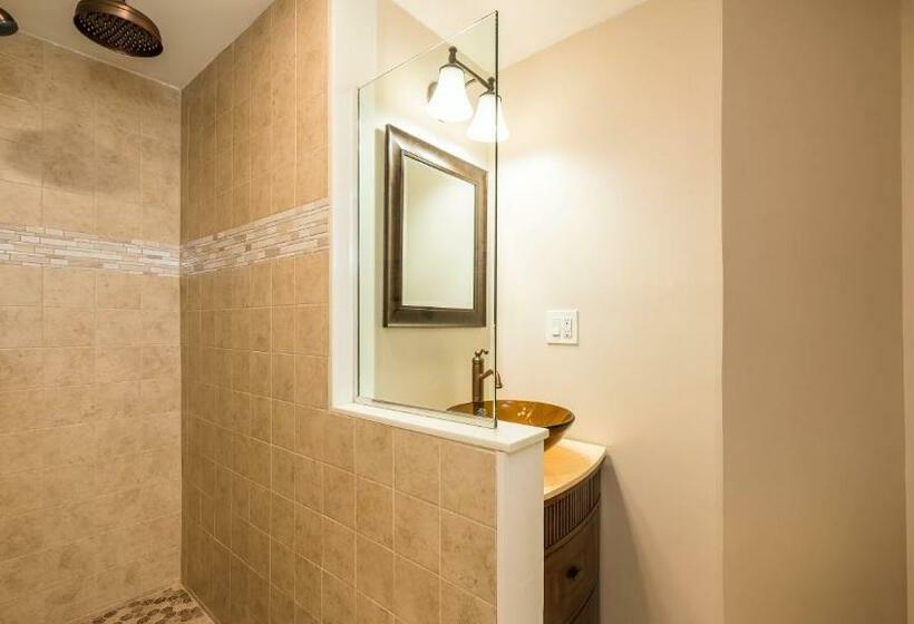 キングサイズベッドのデラックスルーム, L Habitation Guesthouse Adult Exclusive