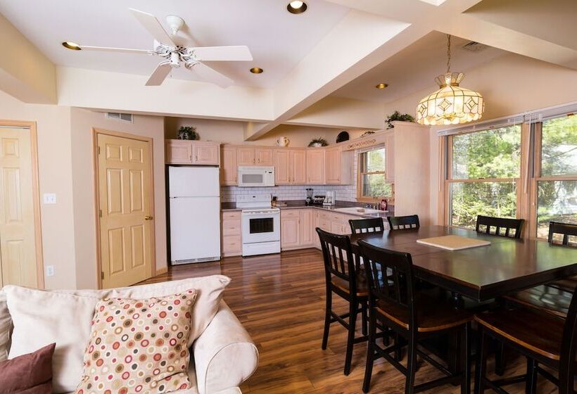 סוויטת דלוקס 3 חדרים, Lake Harmony Inn