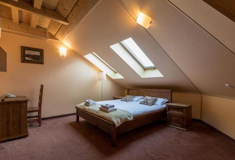 استودیوی استاندارد, Marymont Sggw Przy Dolinie Kościeliskiej