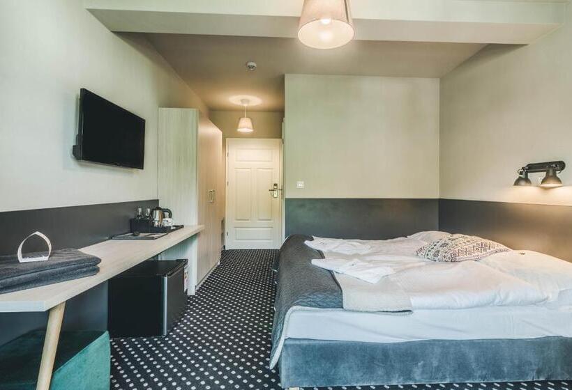 غرفة ديلوكس مزودة بشرفة, Medical Wellness & Spa Werona