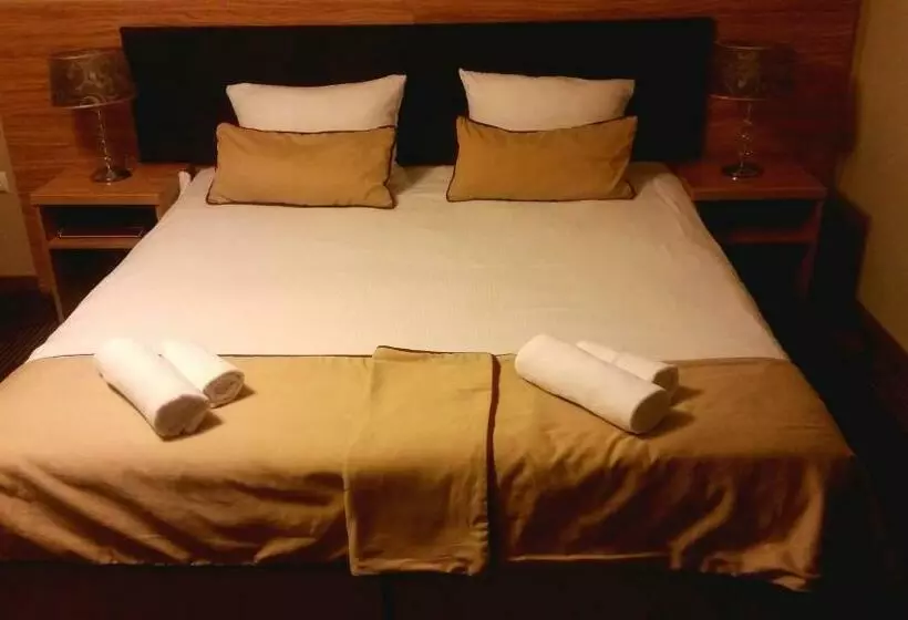 اتاق استاندارد سه نفره, Mela Verde