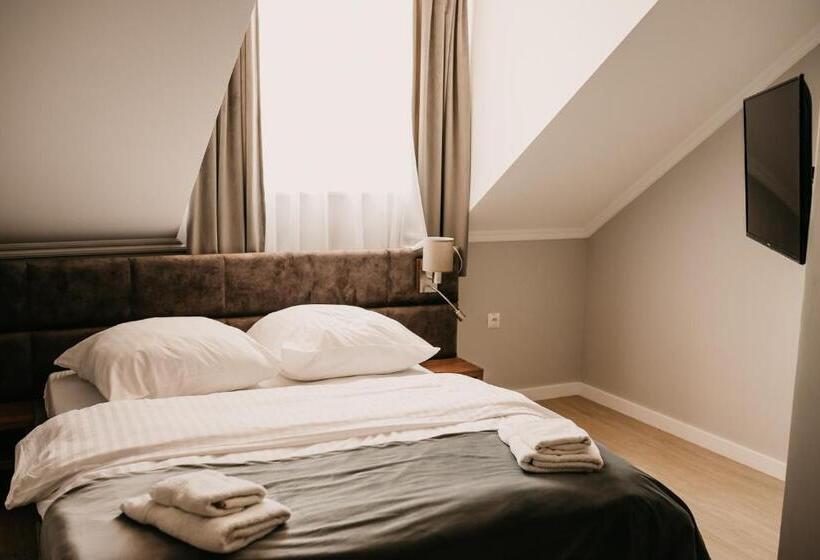 스탠다드 싱글 룸, Millenium