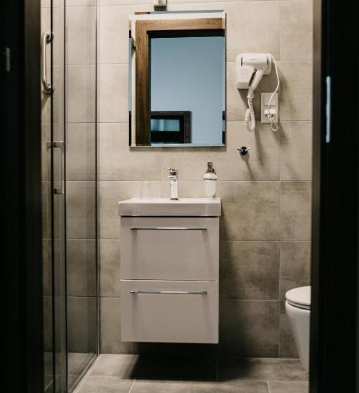 스탠다드 싱글 룸, Millenium