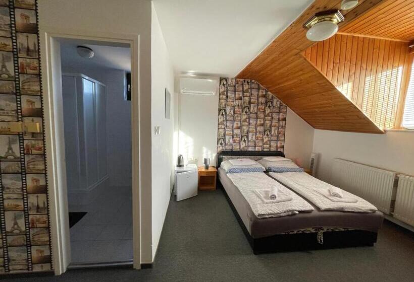 חדר סטנדרט, Hot L Mini