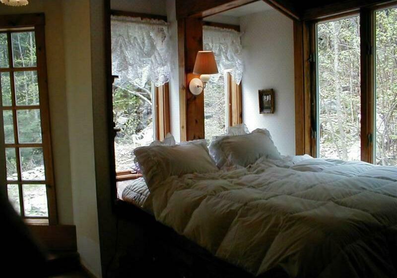 标准间, Mountain Valley Retreat