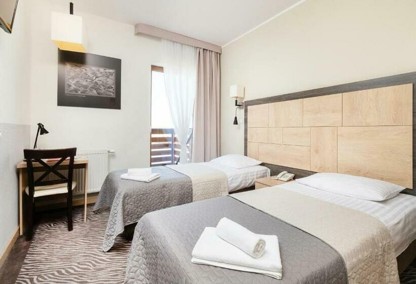 Номер Стандарт, Nad Wisłą