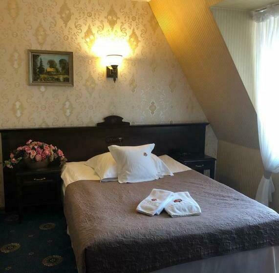 חדר סטנדרט יחיד, Oławian