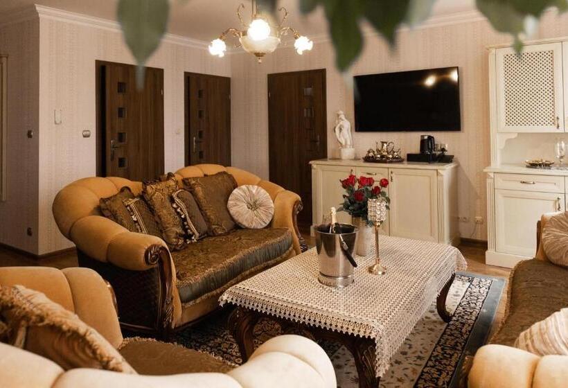 דירת חדר, Oławian