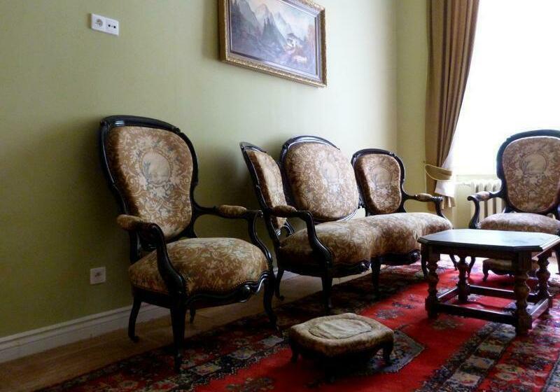 スタンダードルーム, Pałac Biedrusko