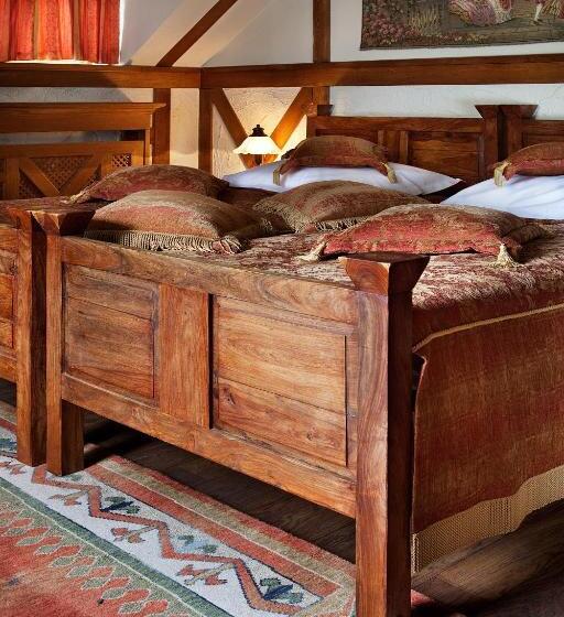 דירת שני חדרים, Pałac Czarny Las