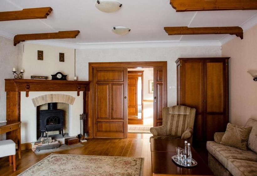 דירת חדר סופריור, Pałac Czarny Las