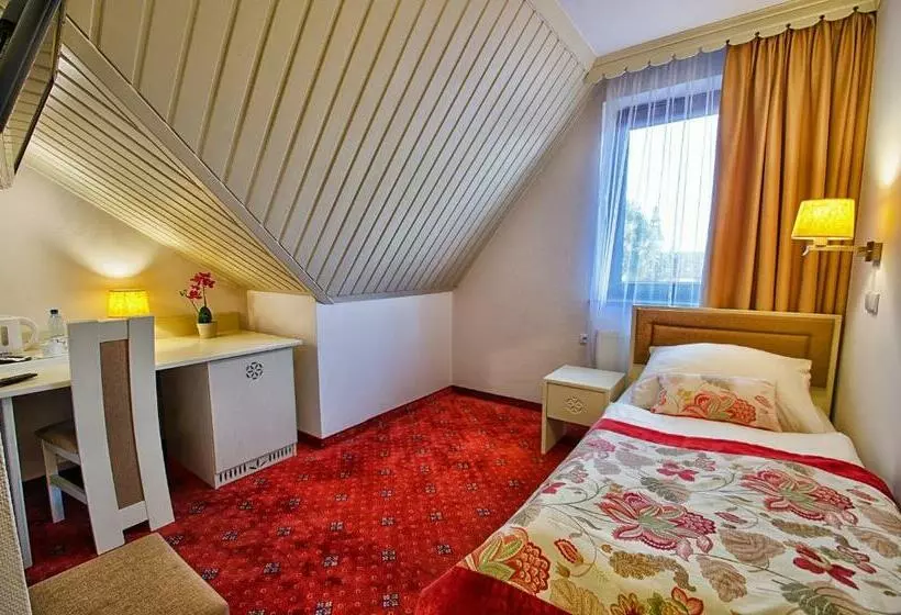 スタンダードシングルルーム, Toporów