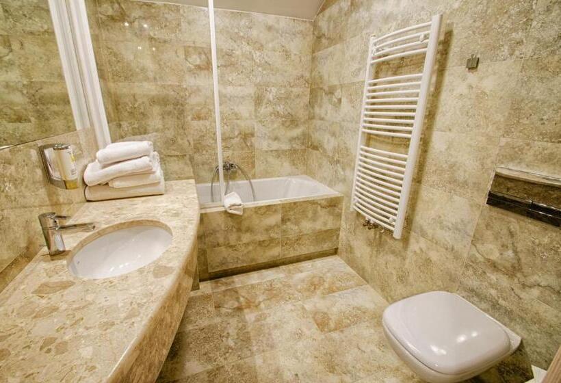 Четырехместный Номер Deluxe, Toporów