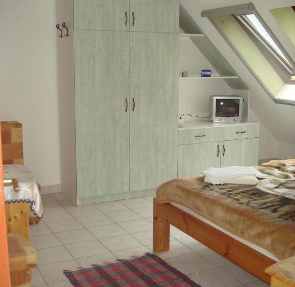 غرفة قياسية, Róza Hotel és Apartmanház