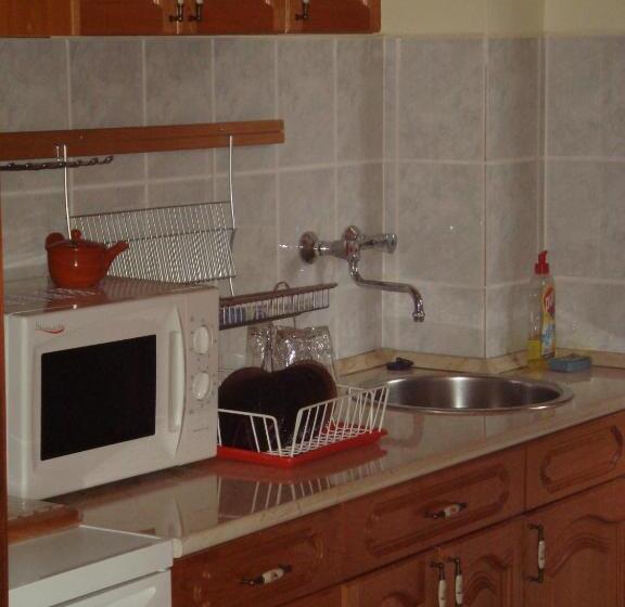 شقة غرفة واحدة, Róza Hotel és Apartmanház