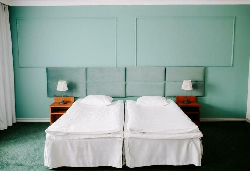 اتاق استاندارد, Senator