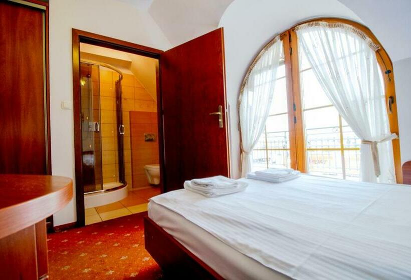 غرفة قياسية, Stary Młyn