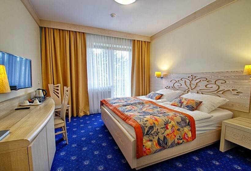 اتاق پرمیوم, Toporów