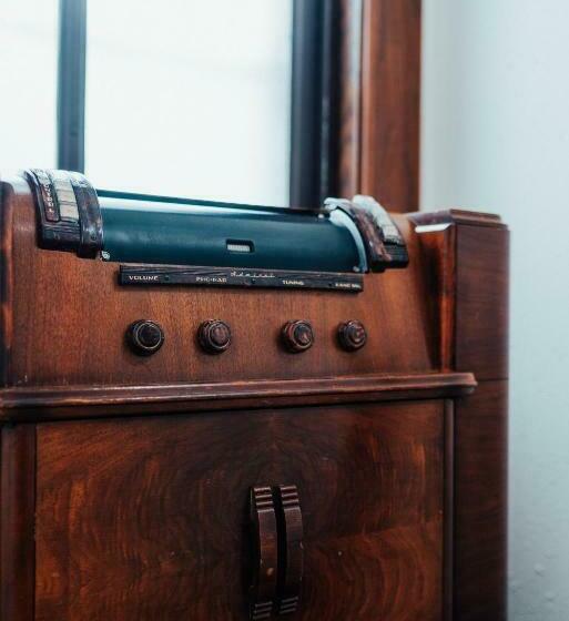 סוויטה אקזקיוטיב, Town Hall Inn