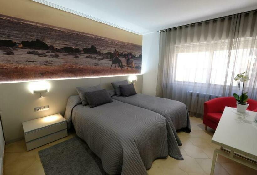 标准间, Vila Da Guarda