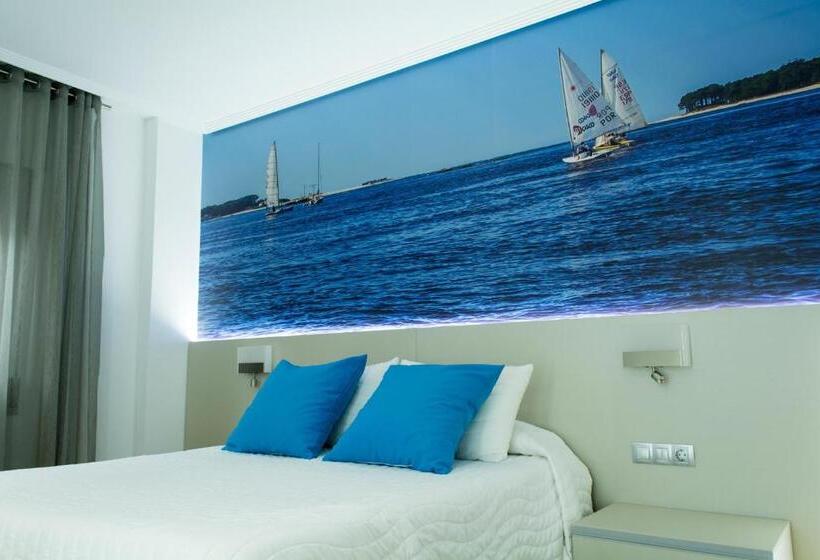 标准三人间, Vila Da Guarda