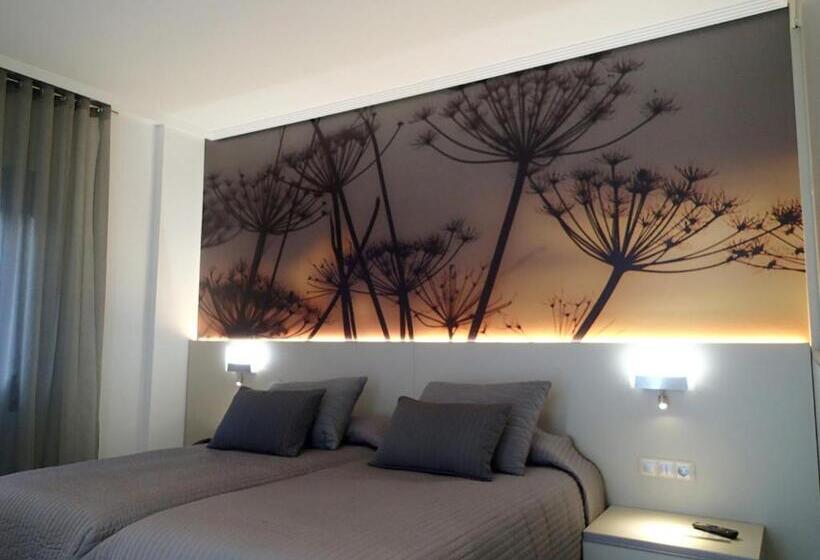 标准三人间, Vila Da Guarda