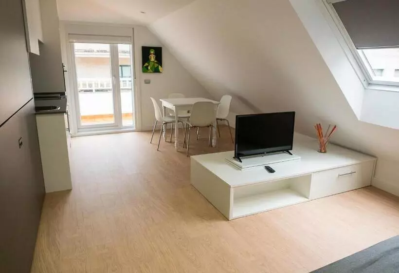 1 Schlafzimmer Apartment mit Terrasse, Vila Da Guarda