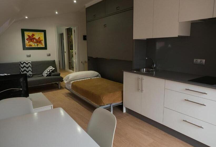 带1个卧室的带阳台的公寓, Vila Da Guarda