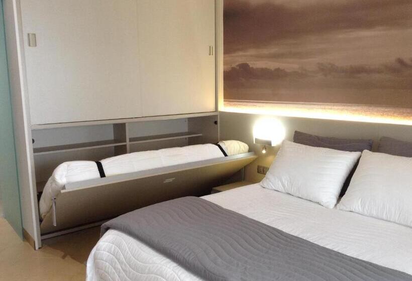 标准三人间, Vila Da Guarda