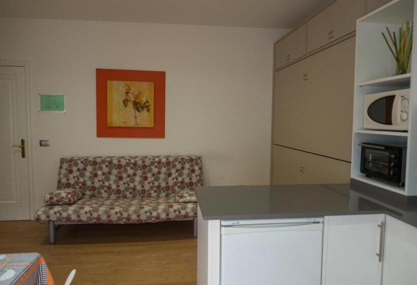 带1个卧室的带阳台的公寓, Vila Da Guarda