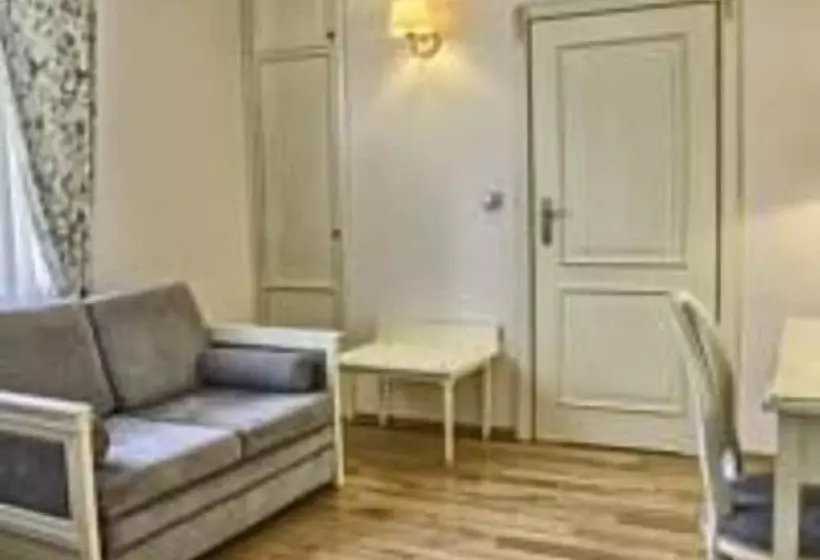 اتاق استاندارد سه نفره, Villa Estera   Hotel & Restauracja