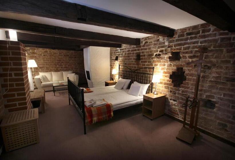 패밀리 스튜디오, Zamek Reszel