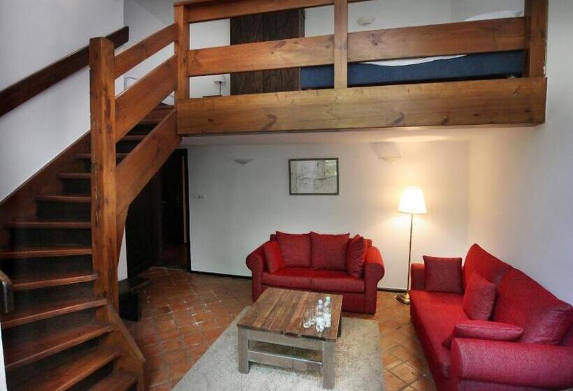 디럭스 트리플 룸, Zamek Reszel