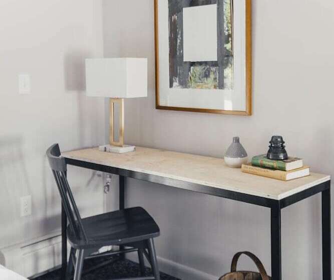 חדר סטנדרט שתי מיטות זוגיות, Rest   A Modern Motel