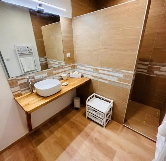 Standard-huone Terassi, Chambres D Hôtes Les Vernayes